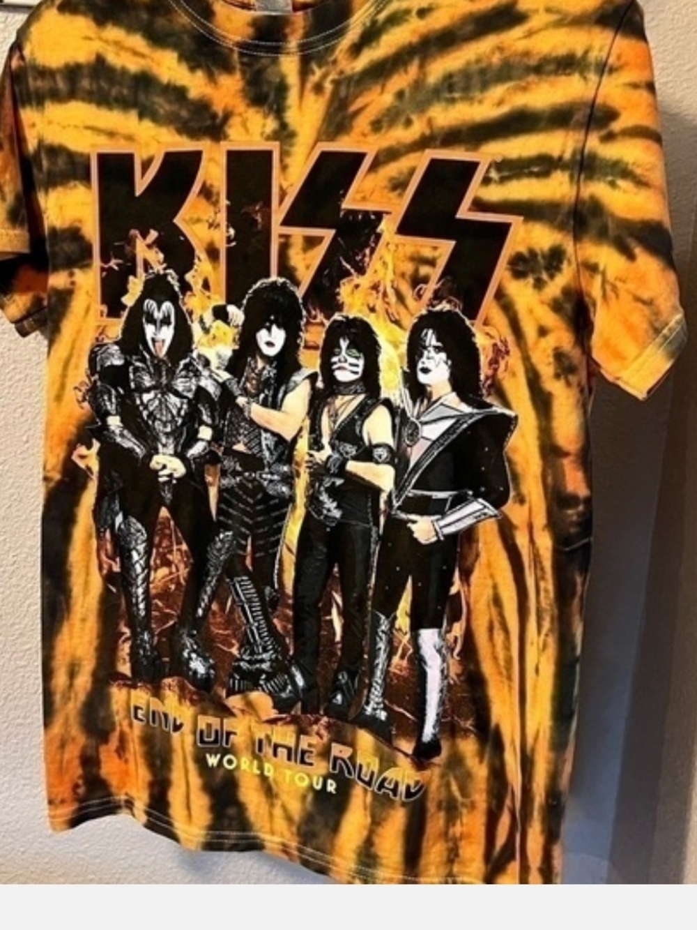 KISS PRE-OWNED END of  THE ROAD TOUR Tie-Dye Band Tee in Yellow & Black